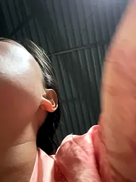 Snapshot of han-cute chatting on October 29, 2025, 10:25 am han-cute online show from October 29, 2025, 10:25 am