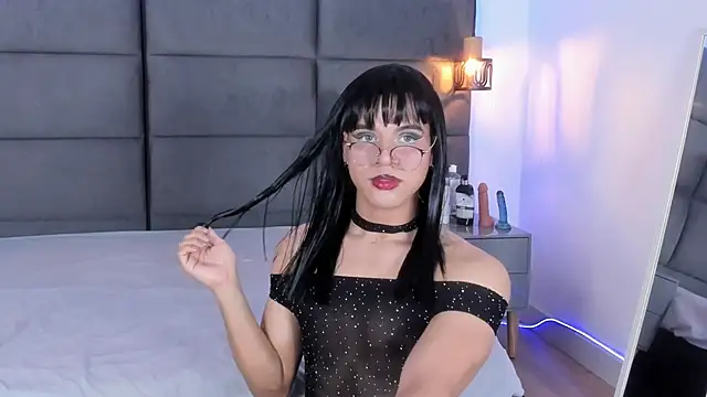 Snapshot of Slenna_Moon chatting on October 13, 2025, 2:46 am Slenna Moon online show from October 13, 2025, 2:46 am