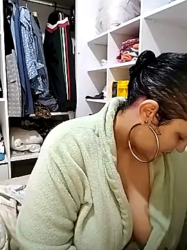 AuroraChest online show from September 24, 2025, 7:48 am