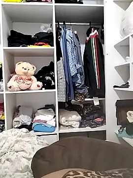 AuroraChest online show from September 23, 2025, 6:59 pm