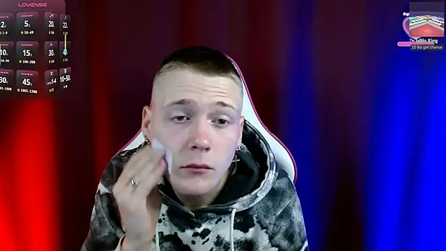 Xavier Night81 online show from October 8, 2025, 7:21 am