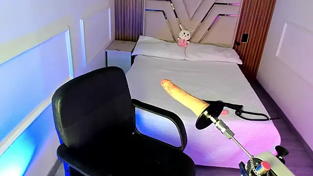 Snapshot of Kristenbread chatting on October 24, 2025, 8:08 pm Kristenbread online show from October 24, 2025, 8:08 pm