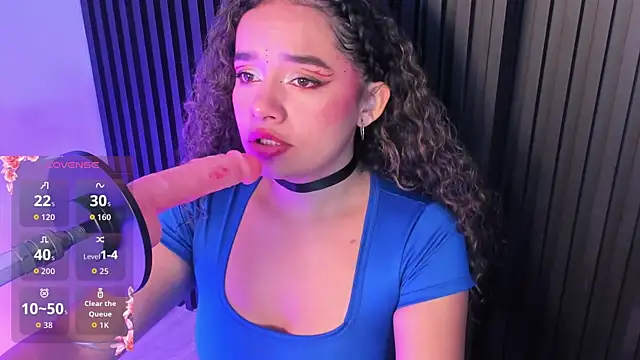 Snapshot of Kristenbread chatting on September 16, 2025, 7:48 pm Kristenbread online show from September 16, 2025, 7:48 pm