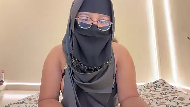 Snapshot of Drizzling_Intimecy chatting on November 14, 2025, 2:32 pm Drizzling Intimecy online show from November 14, 2025, 2:32 pm