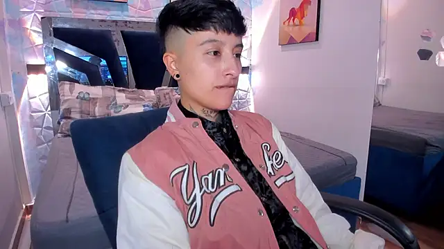 Snapshot of abby_thommson1 chatting on September 19, 2025, 1:31 am abby thommson1 online show from September 19, 2025, 1:31 am