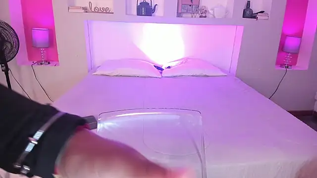 Snapshot of _SofiaMiller chatting on September 21, 2025, 4:01 pm  SofiaMiller online show from September 21, 2025, 4:01 pm