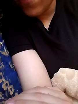 Snapshot of Ahalm chatting on October 1, 2025, 2:43 pm Ahalm online show from October 1, 2025, 2:43 pm