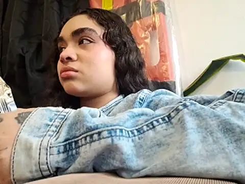Snapshot of KENDALL_ART chatting on April 11, 2026, 10:13 pm KENDALL ART online show from April 11, 2026, 10:13 pm