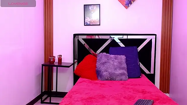 Snapshot of KENDALL_ART chatting on October 18, 2025, 3:41 am KENDALL ART online show from October 18, 2025, 3:41 am