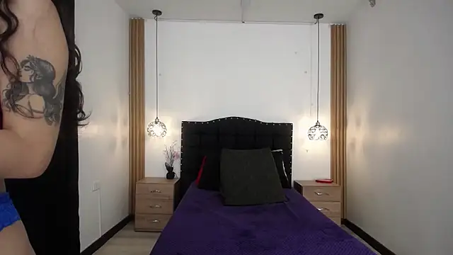 KENDALL ART online show from December 5, 2025, 9:01 pm