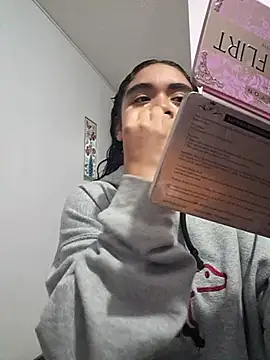 Snapshot of KENDALL_ART chatting on February 25, 2026, 2:56 am KENDALL ART online show from February 25, 2026, 2:56 am