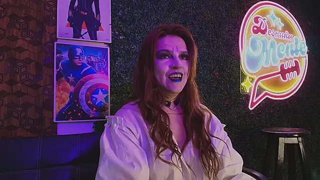 Snapshot of Skylar__Desire chatting on October 7, 2025, 1:56 pm Skylar  Desire online show from October 7, 2025, 1:56 pm