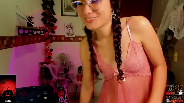 Krysten Riter online show from October 17, 2025, 2:52 pm