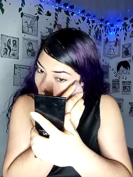 violetaa castro online show from October 9, 2025, 1:17 am