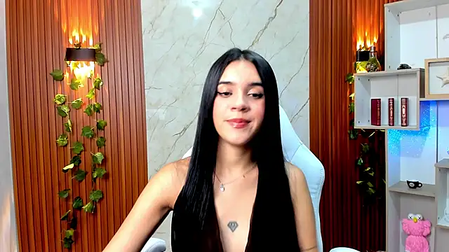 MeganLara online show from September 8, 2025, 8:30 pm