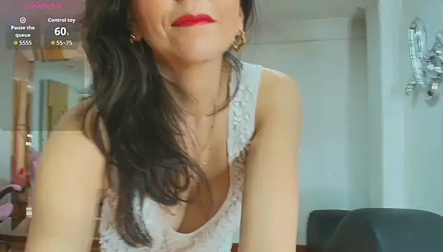 Snapshot of allie_pearl chatting on October 11, 2025, 12:06 pm allie pearl online show from October 11, 2025, 12:06 pm