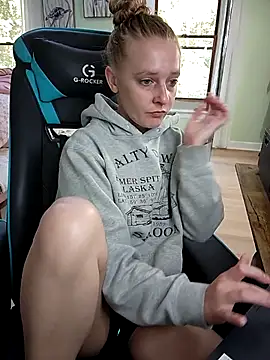 Snapshot of _Karizma_ chatting on October 9, 2025, 1:44 pm  Karizma  online show from October 9, 2025, 1:44 pm