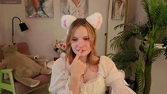 Ginger Emma online show from September 26, 2025, 3:41 pm