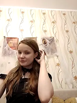 Ginger Emma online show from November 1, 2025, 8:19 am