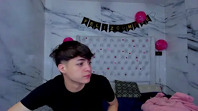 Ari and Storm online show from March 13, 2026, 1:38 pm