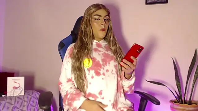 Snapshot of Antonella_copper chatting on November 7, 2025, 3:22 am Antonella copper online show from November 7, 2025, 3:22 am