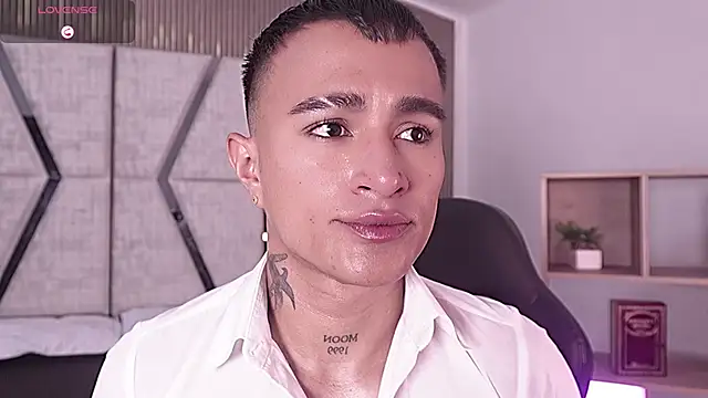 Snapshot of LiamDeep chatting on February 12, 2026, 8:30 pm LiamDeep online show from February 12, 2026, 8:30 pm