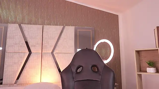 Snapshot of LiamDeep chatting on January 18, 2026, 8:23 pm LiamDeep online show from January 18, 2026, 8:23 pm