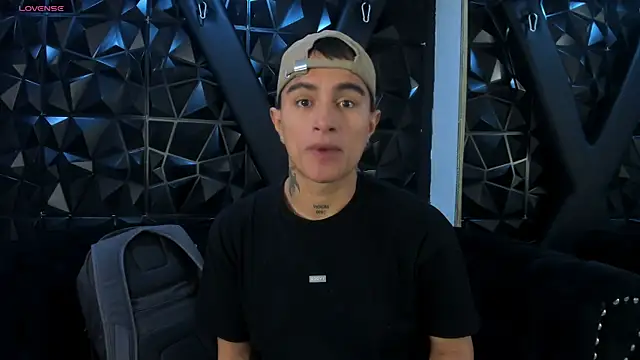 LiamDeep online show from March 20, 2026, 8:21 pm