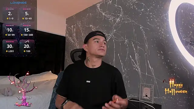 Snapshot of LiamDeep chatting on October 16, 2025, 9:01 pm LiamDeep online show from October 16, 2025, 9:01 pm