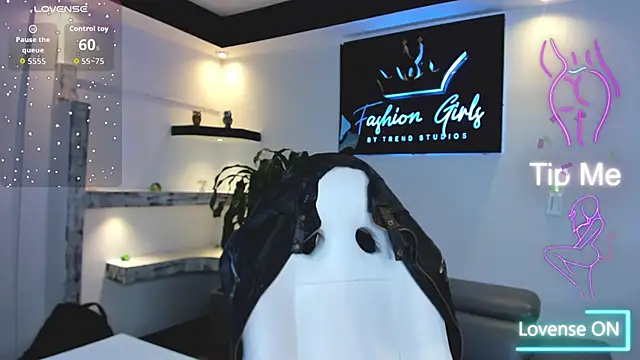 Snapshot of LiamDeep chatting on October 28, 2025, 10:41 pm LiamDeep online show from October 28, 2025, 10:41 pm