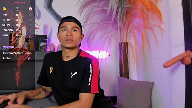 Snapshot of LiamDeep chatting on October 26, 2025, 8:42 pm LiamDeep online show from October 26, 2025, 8:42 pm