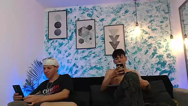 Snapshot of Marcus_and_Tony chatting on September 23, 2025, 4:41 am Marcus and Tony online show from September 23, 2025, 4:41 am