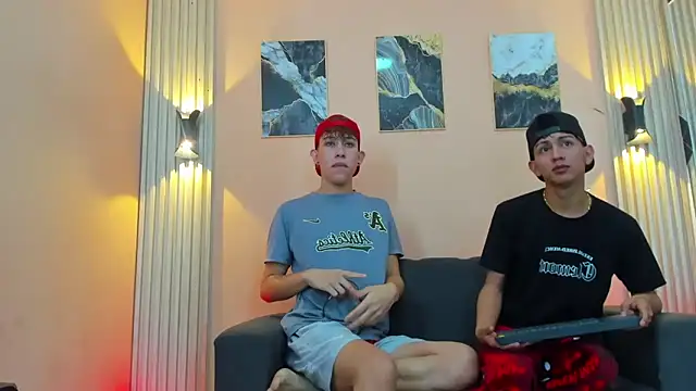 Snapshot of Marcus_and_Tony chatting on June 3, 2026, 8:35 pm Marcus and Tony online show from June 3, 2026, 8:35 pm