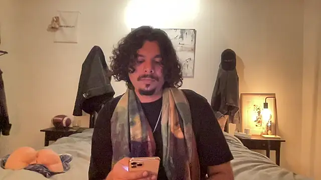 Snapshot of daddyvibes chatting on October 27, 2025, 8:32 pm daddyvibes online show from October 27, 2025, 8:32 pm