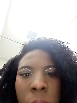 Snapshot of AmiraMorgan chatting on October 6, 2025, 2:24 am AmiraMorgan online show from October 6, 2025, 2:24 am