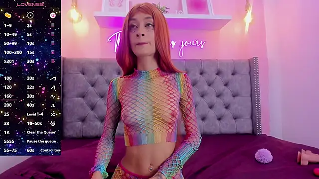 Snapshot of SunshineLizzy chatting on October 22, 2025, 12:37 pm SunshineLizzy online show from October 22, 2025, 12:37 pm