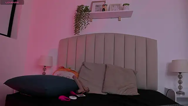 Snapshot of SunshineLizzy chatting on October 30, 2025, 12:58 pm SunshineLizzy online show from October 30, 2025, 12:58 pm