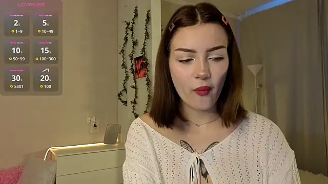 PurrrBerry online show from October 11, 2025, 5:41 am