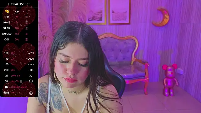 Snapshot of ivy_lodge_s chatting on October 27, 2025, 1:17 am ivy lodge s online show from October 27, 2025, 1:17 am