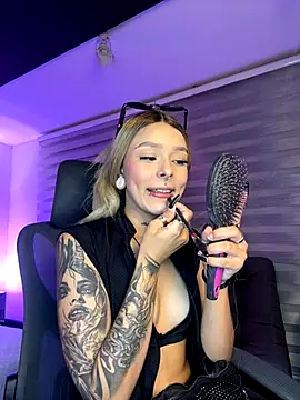 SkyThompson online show from November 15, 2025, 5:00 am