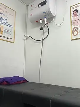 Baby-mmm online show from November 16, 2025, 3:22 am