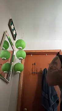 Lunablu13 online show from December 5, 2025, 5:44 pm