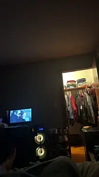 Lunablu13 online show from December 13, 2025, 8:04 pm