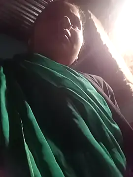 Sheema tyagi online show from November 23, 2025, 6:29 pm