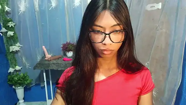 Snapshot of Kayra_Slut122 chatting on October 6, 2025, 11:44 am Kayra Slut122 online show from October 6, 2025, 11:44 am