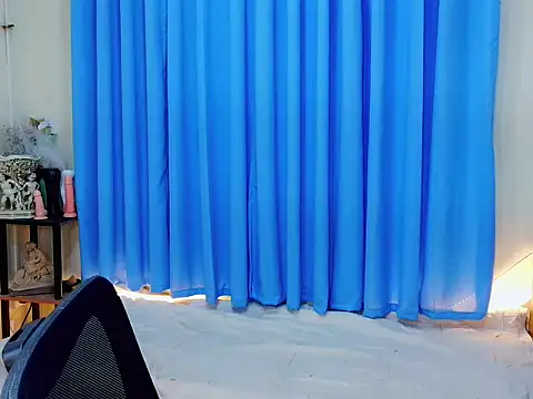 sassymimi69 online show from April 13, 2026, 1:15 pm