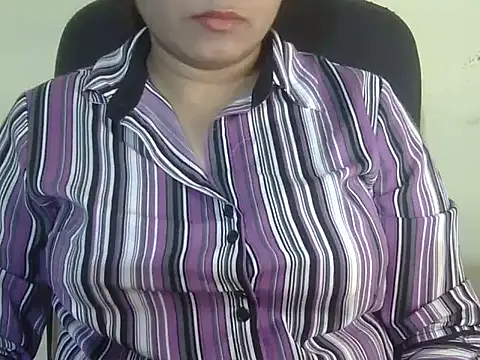 Aanya Hazel online show from November 1, 2025, 8:25 pm