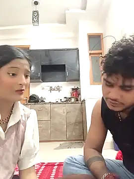 romantic couple1 online show from February 11, 2026, 12:21 am