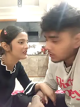 romantic couple1 online show from February 12, 2026, 12:32 am