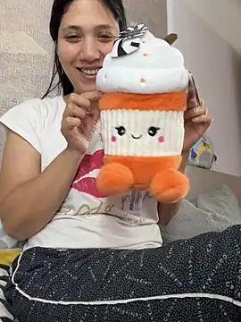 PrincessYYara online show from October 19, 2025, 1:36 pm